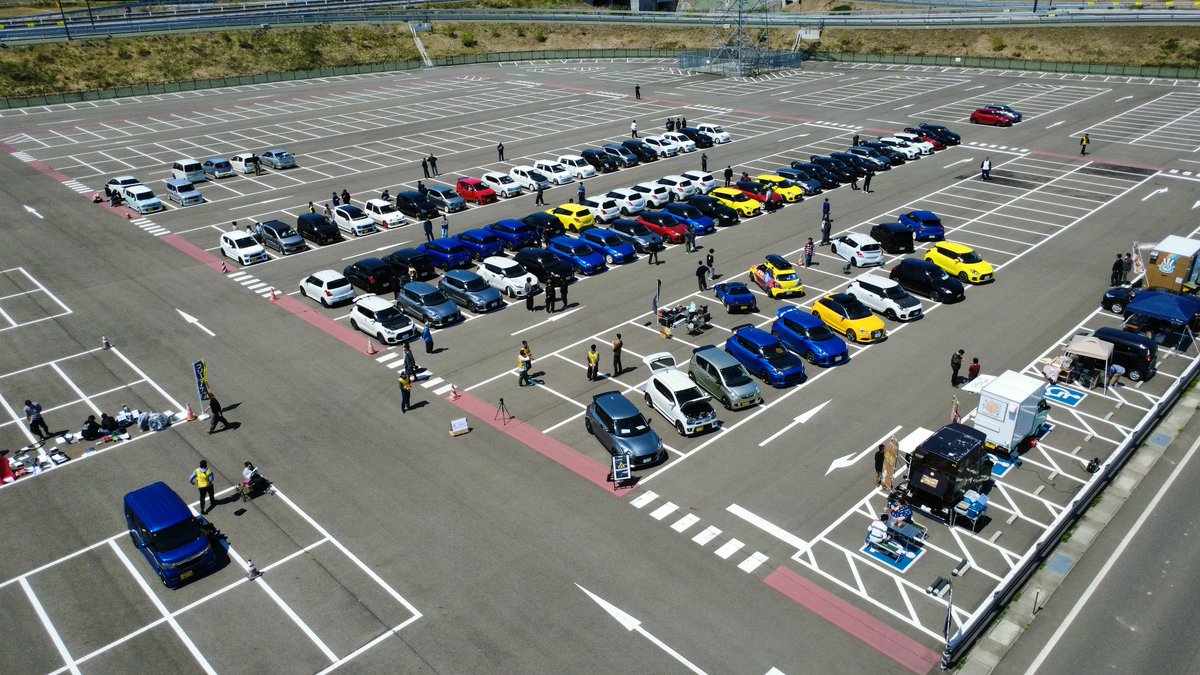 よしお tweet media