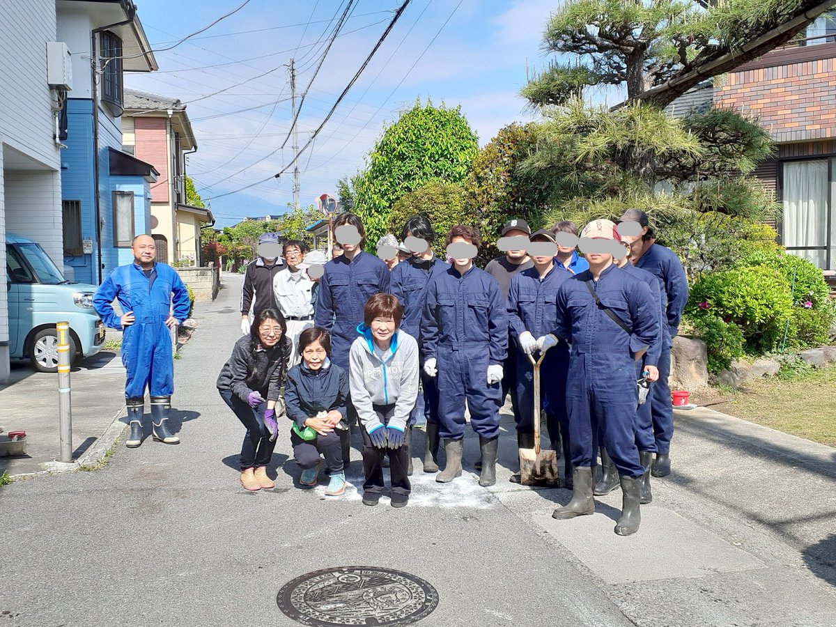 この時期恒例の河川清掃が行われました。この活動は、日常生活に大きく影響する河川インフラの保全の外に、地域住民同士の安否確認の意味合いもある大切な活動です。今年もグレイスロードの若者が大勢手伝いにきてくれ、大変助かりました。