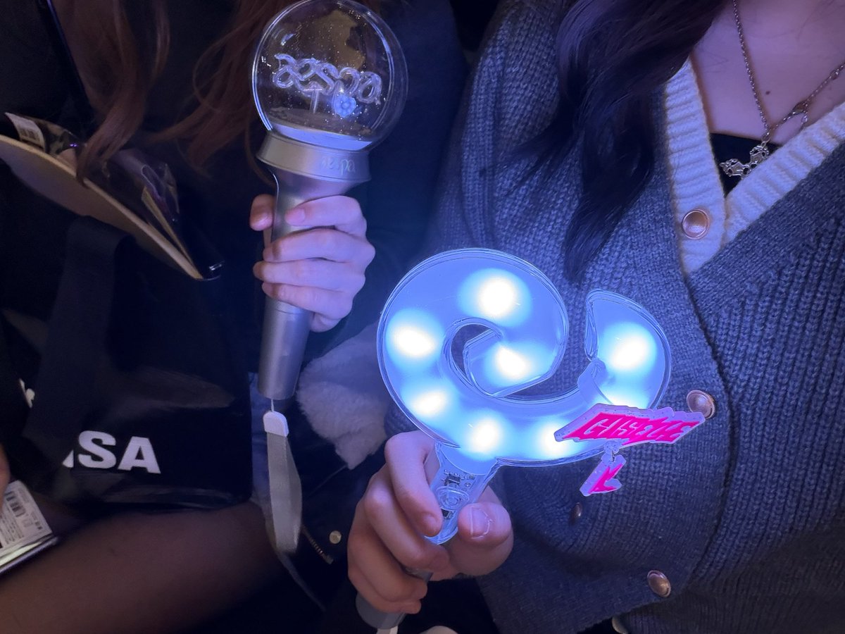 しゅか tweet media