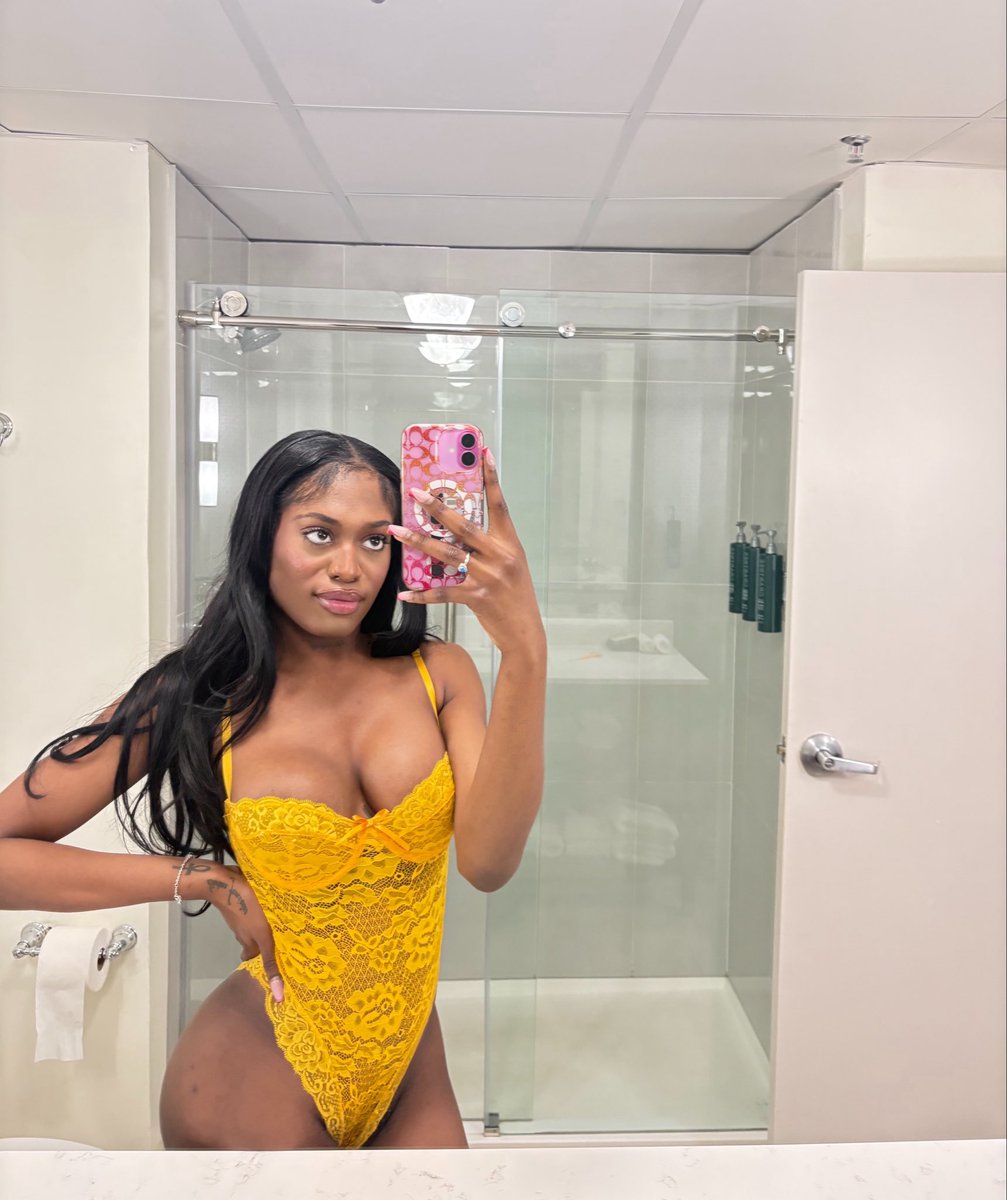BAD GIRL tweet media