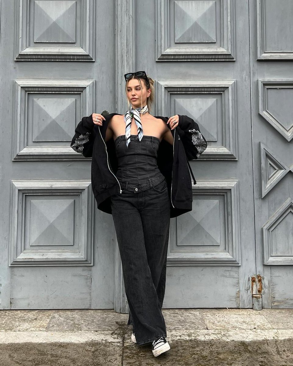 Levon134297's tweet image. Hey! This is me, patriotic at heart and a loyal Trump supporter 🥰🇺🇸. 

Are you MAGA like me?  
#MAGA #Patriots