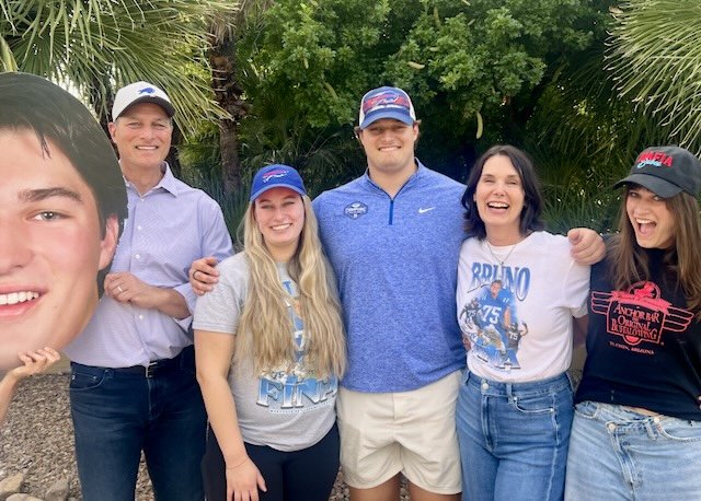 JohnFina's tweet image. What a day ! !!!
Proud of you kid ! @BrunoFina1 
Welcome to #billsmafia again ! Born and Bred !
Roman in absentia. @Rfina70