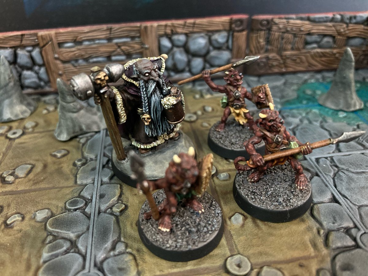 kisimitu1230's tweet image. #春のペイントまつり
最近マイブームのReaper Miniaturesより「02371 Nord Kegbreaker」を塗りました。
ドワーフ魔術師という事でしたが、ドゥエルガーの闇司祭のイメージで仕上げました。

note.com/kisimitu1230/n…

#dnd #dndj #ミニチュアペイント #メタルペイント