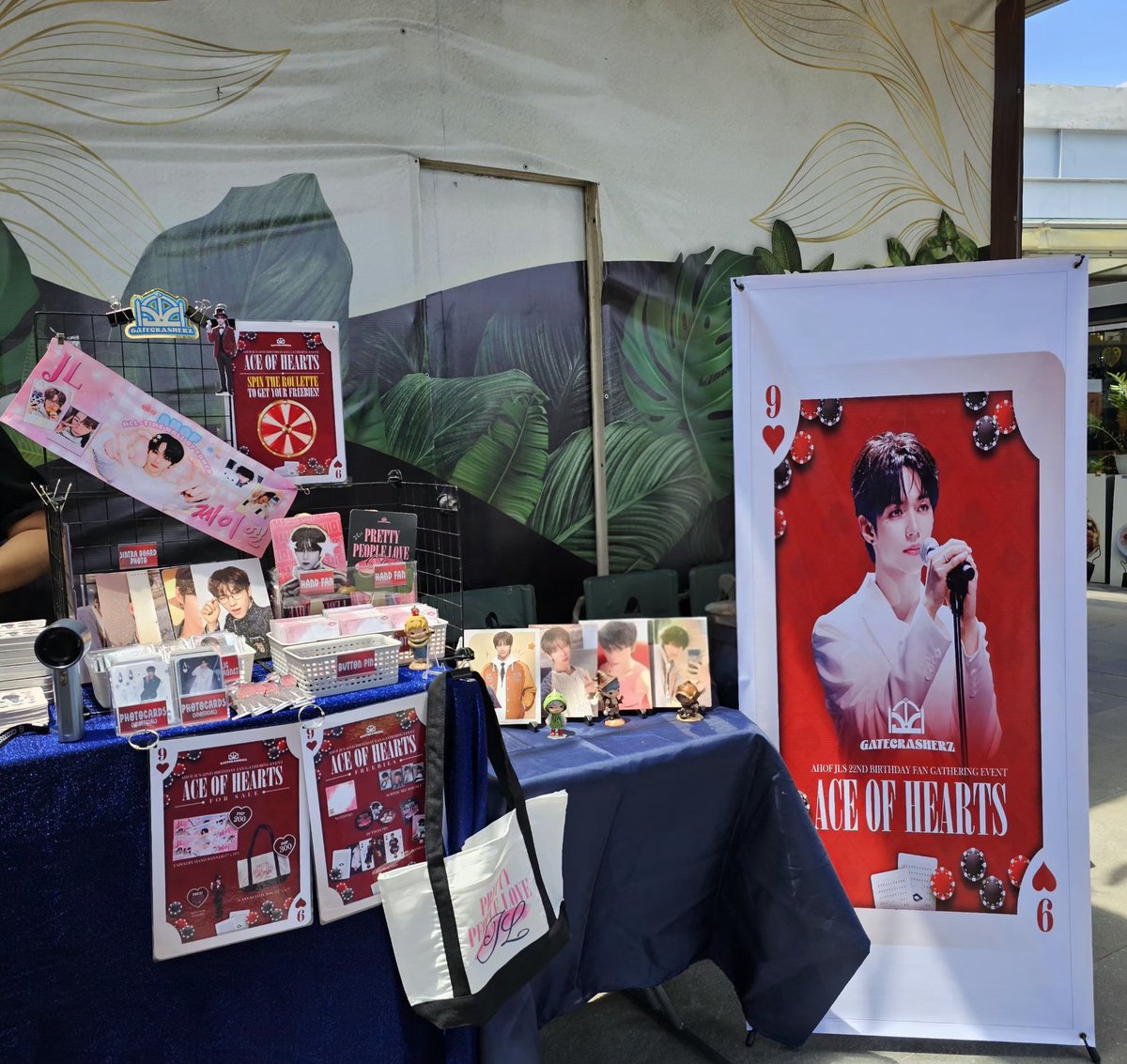 GateCrasherz tweet media