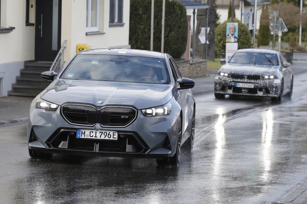 responsejp's tweet image. 「ノイエクラッセ」はあきらめた？ BMW『M5』新型の最新プロトタイプ…スリムなLED採用へ
response.jp/article/2026/0…

#新型車 #BMW #5シリーズ #M
