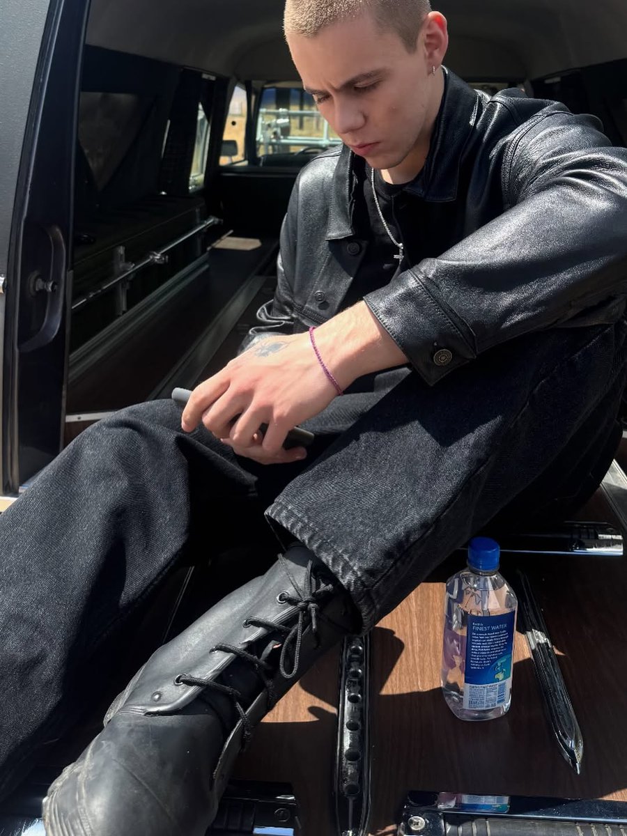 LAROI Data tweet media