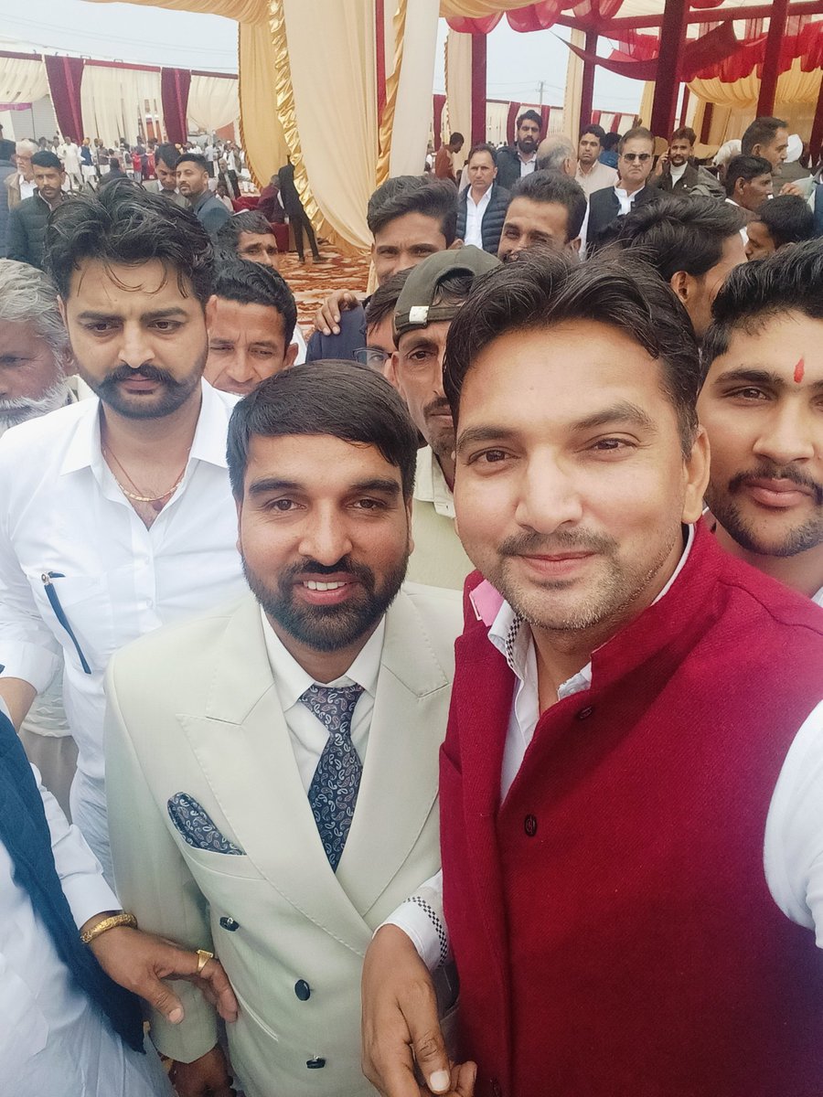 संगरिया से लोकप्रिय विधायक भाई <a href="/AbhimanyuP00NIA/">Abhimanyu Poonia</a> जी को जन्मदिन कि बहुत बहुत शुभकामनाएं 💐🍰
