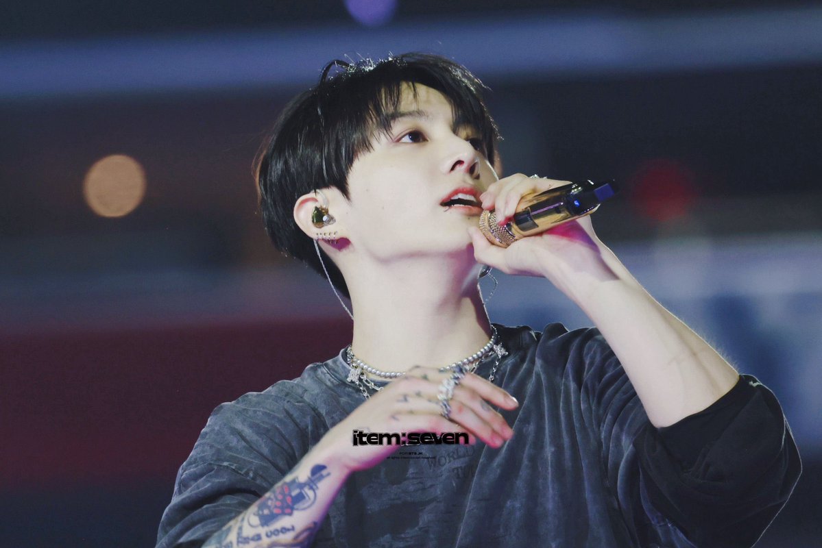 𝐉𝐊 tweet media