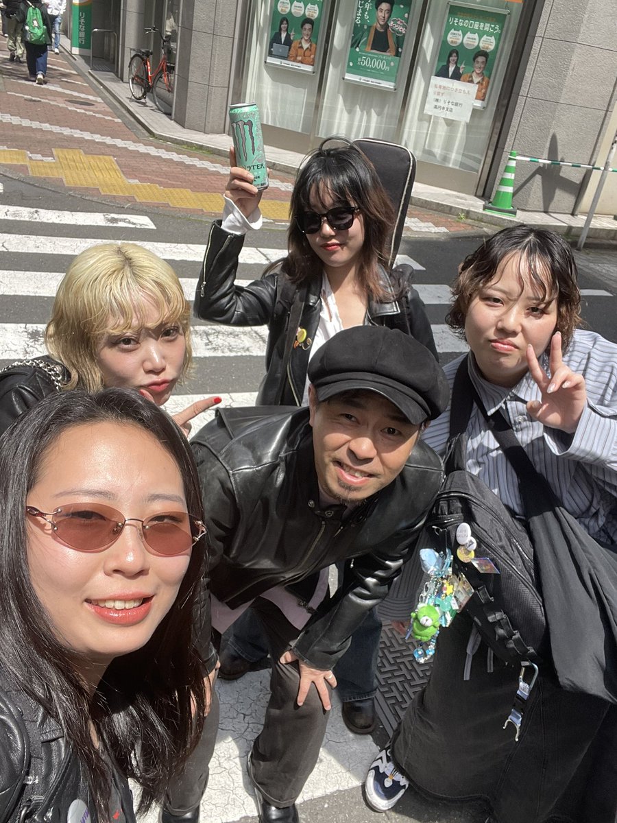 福来門に忘れ物取りに行ったらまさかのTHE LOVESに会えた❤️‍🔥

来月の50回転ズのオープニングアクト頑張ってください〜！