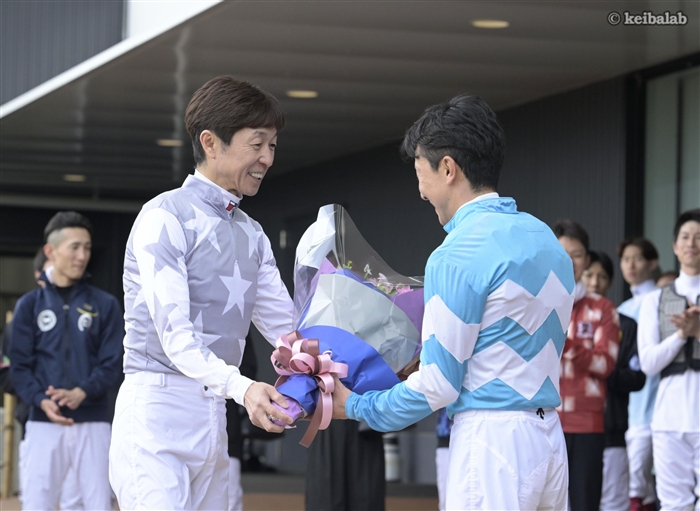 競馬ラボ tweet media