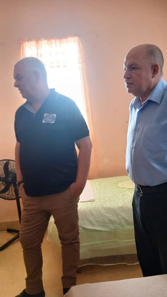 Yudelki33552714's tweet image. #En #EducaciónHolguín, junto a las máximas autoridades gubernamentales, redoblamos esfuerzos para garantizar el bienestar de los Hogares que acogen a niños, niñas y adolescentes sin cuidado parental. #HonorHolguinero @ManolihaHolguin @CubaMined @LuisFel07486070