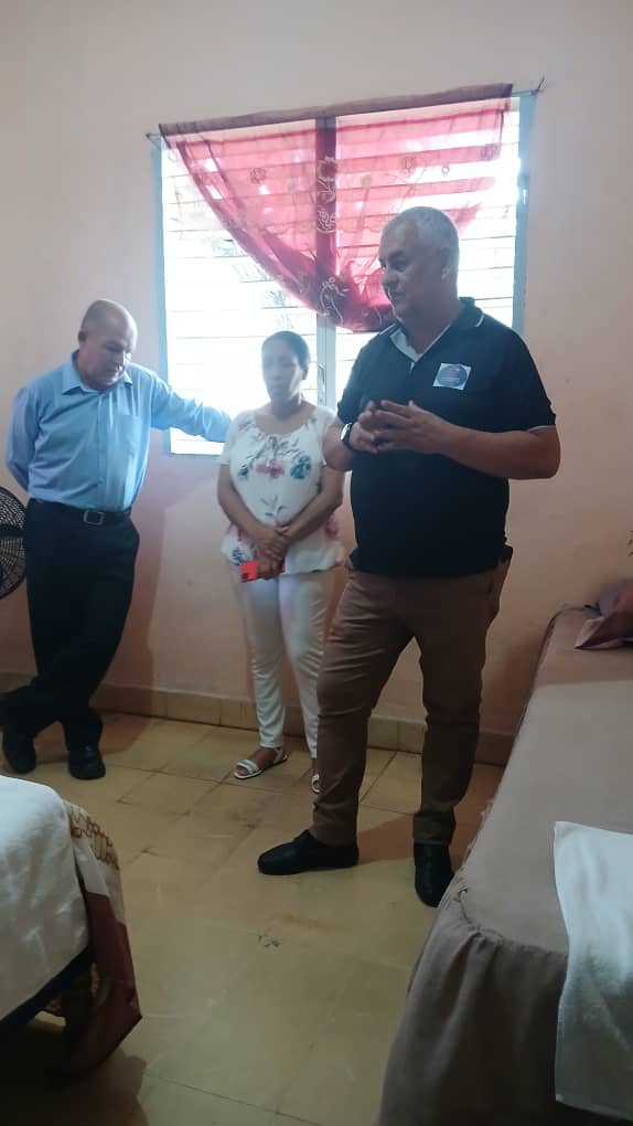 Yudelki33552714's tweet image. #En #EducaciónHolguín, junto a las máximas autoridades gubernamentales, redoblamos esfuerzos para garantizar el bienestar de los Hogares que acogen a niños, niñas y adolescentes sin cuidado parental. #HonorHolguinero @ManolihaHolguin @CubaMined @LuisFel07486070