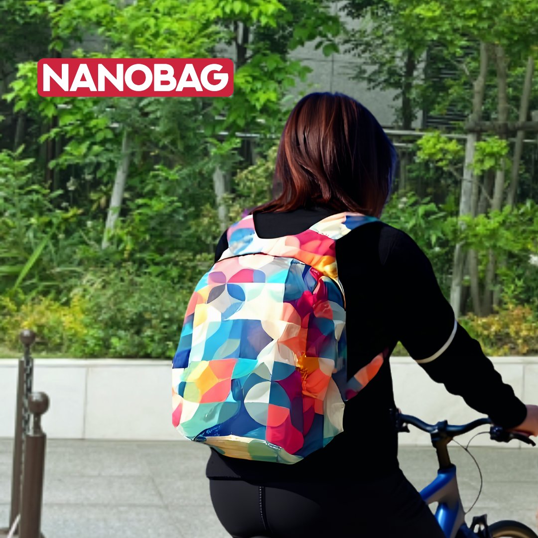 nanobag_jp's tweet photo. 【最大40％OFF】自転車の荷物問題これで解決💡
自転車ルールの変化もあり、
“かける”から“背負う”へ。

✔️33gの超軽量
✔️必要な時だけ使える
✔️コンパクト収納
NANOBAG（ナノバッグ）は自転車移動との相性◎

NANOBAG DAYPACKはこちらから▼
 https://t.co/6faCuxeKnS https://t.co/CuPFIAeNsm