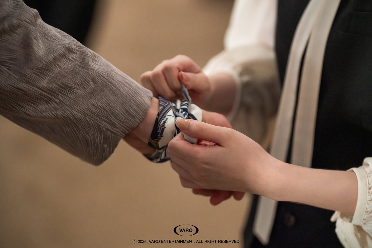 all these hand shots of iu and byeon wooseok from varo 🥺