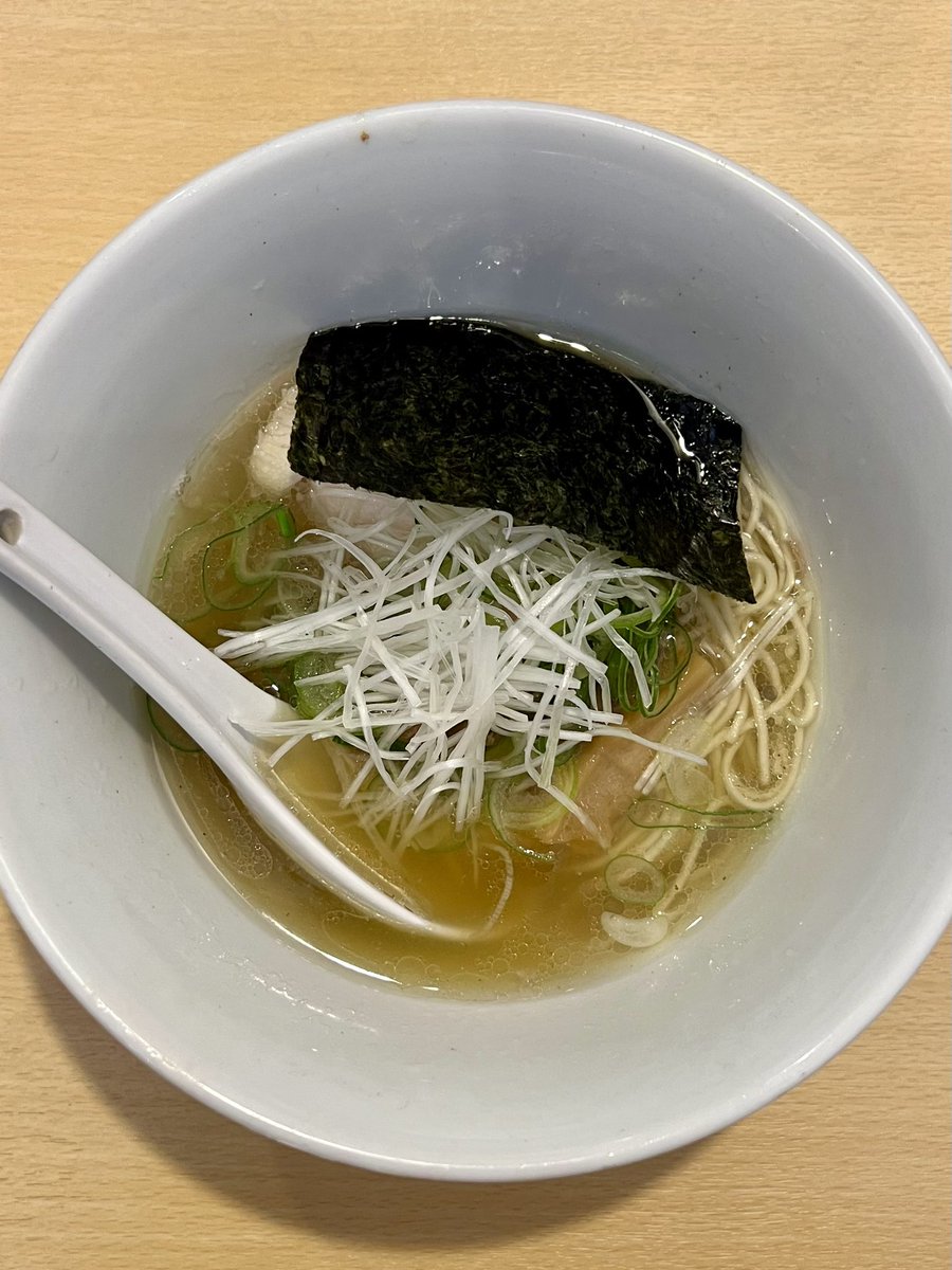らーよー🍜 tweet media