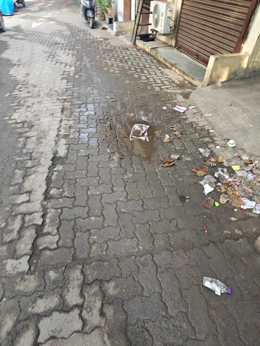 13Morye's tweet photo. @mybmc @mybmcRoads @mybmcWardKE The 60-ft road between Sai Darpan Society and Inqlaab Nagar, Punarjivan Society, Jogeshwari East is in very bad condition with potholes. It’s dangerous for vehicles. Please repair urgently. #BMCPothole #MumbaiRoads #JogeshwariEast @Bharat24Taas https://t.co/bmVT83eG80