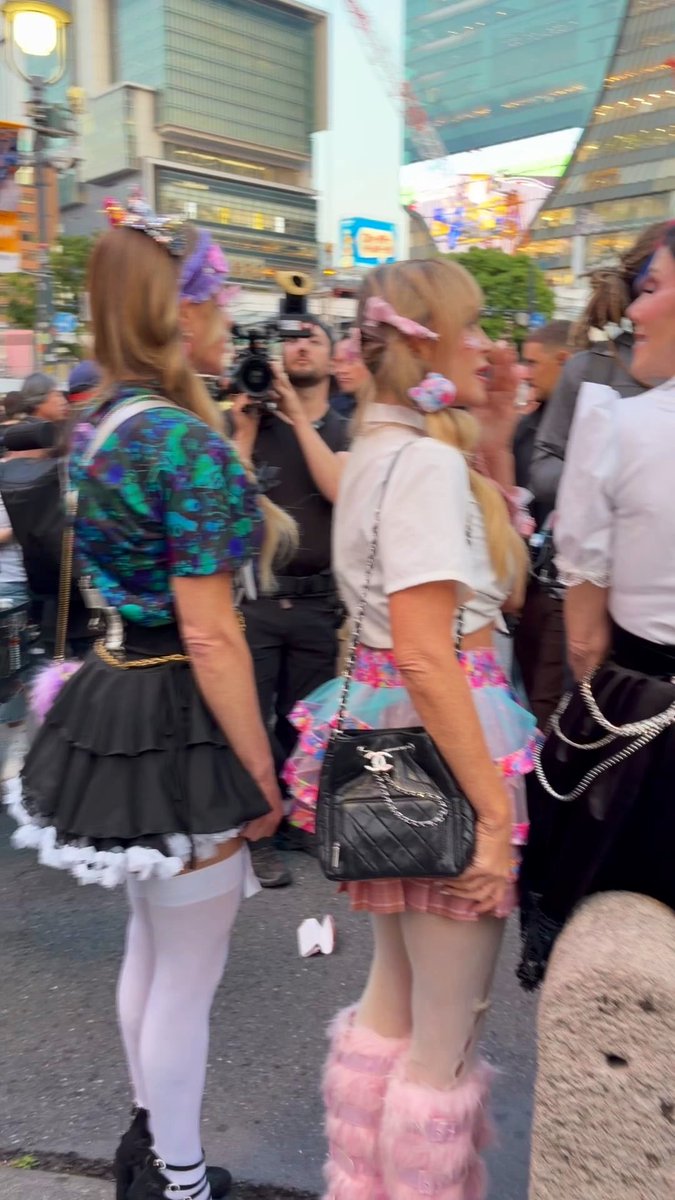 Adrienne Leigh tweet media