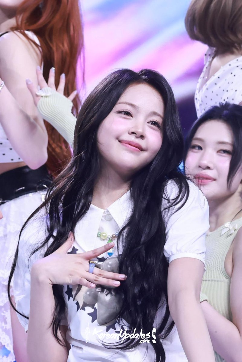 KoreanUpdates's tweet image. [PHOTOS] The Weibo International Entertainment Awards - #HEARTS2HEARTS #CARMEN #카르멘 #JIWOO #지우 #YUHA #유하 #STELLA #스텔라

#WIEA2026 #KoreanUpdates
