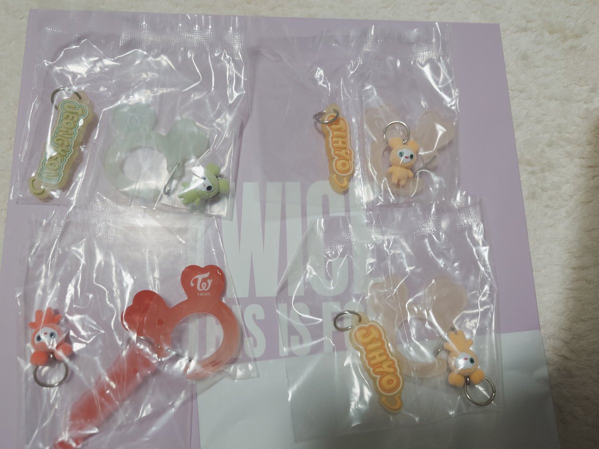 MORISAtwlv37's tweet photo. TWICEガチャガチャキーホルダー
交換希望

4/26.28　国立現地交換>郵送

譲:画像のもの
求:ダブリ・ミブリー

お気軽にお声がけください🙇
おねがいします！ https://t.co/zlcL1xsDeH