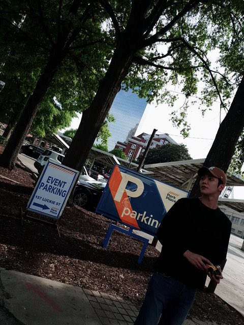 爱云云 tweet media