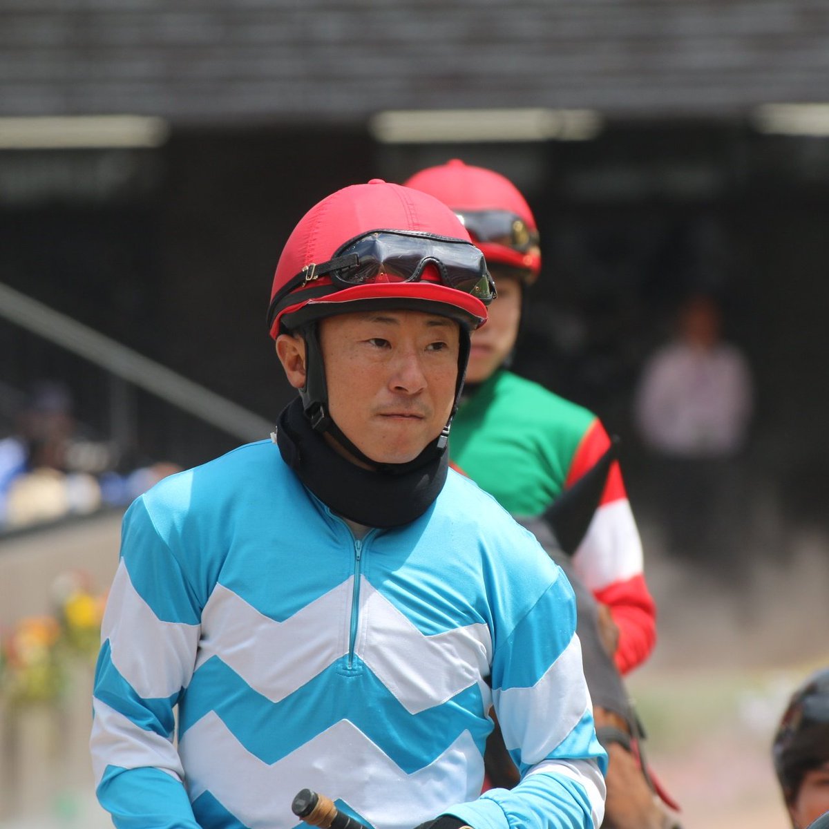 MATSUTORATORA's tweet photo. 京都競馬場
第4レース
障害4歳上未勝利
フジフォンテ号
に石神深一騎手
石神騎手
現役生活お疲れ様でした！
#石神深一
#京都競馬場 https://t.co/j8haPt42dA