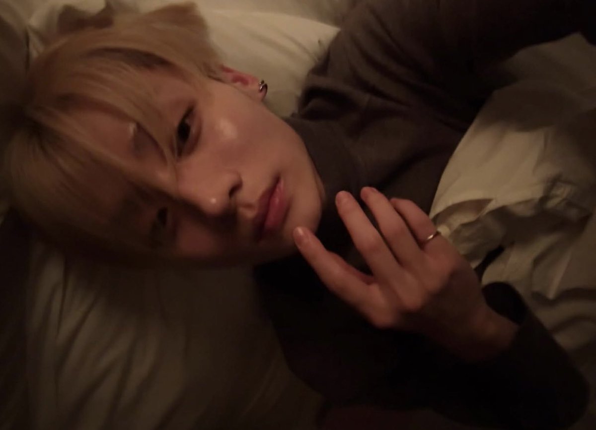 moni 𐙚 // slow. tweet media