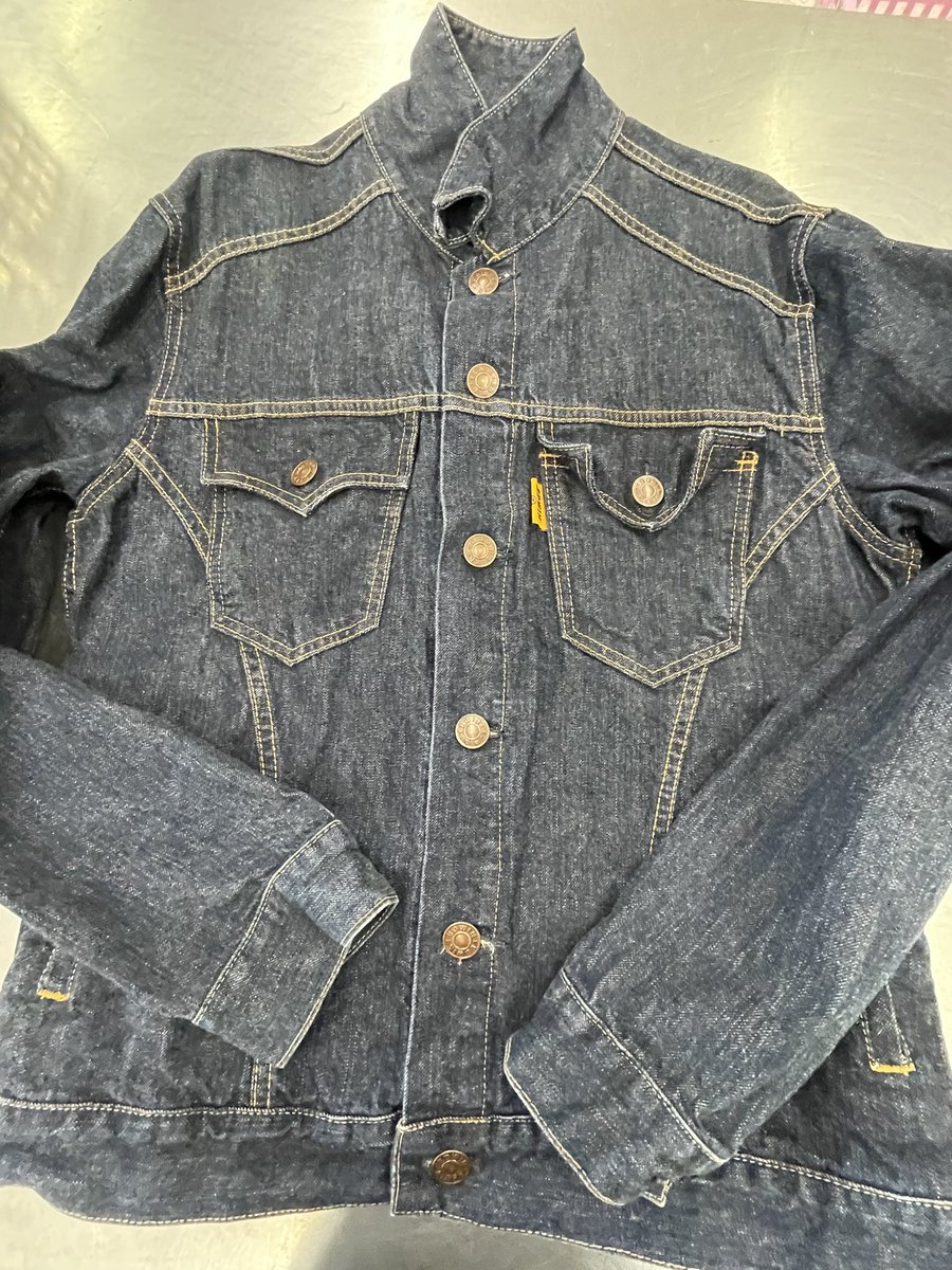 kingfamilyKANTO's tweet image. 【栃木店】
⭐︎オススメ紹介⭐︎
EDWINデニム
メンズアウター
サイズXL
￥2040

※当日のみ取り置き可能
問い合わせはこちらまで

0282 88 3777

ご来店お待ちしております🚗³₃

#古着 　#メンズ　#レディース　#キングファミリー　#リサイクルシ