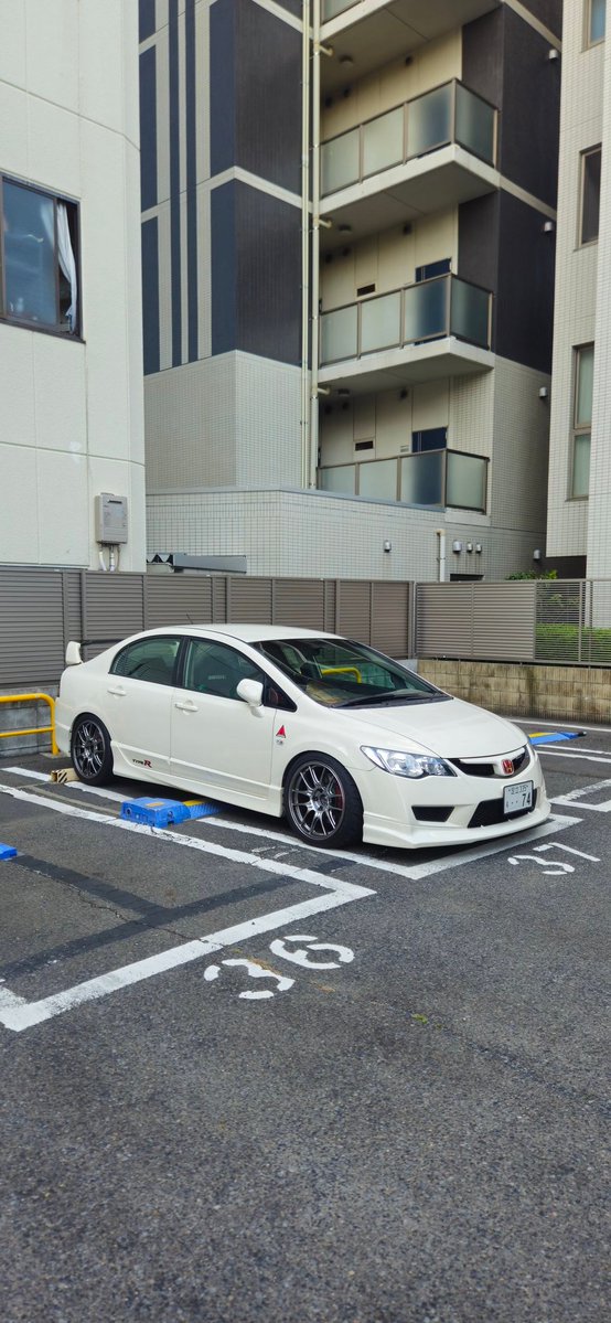 エンケイのハイパーシルバーは良いぞ