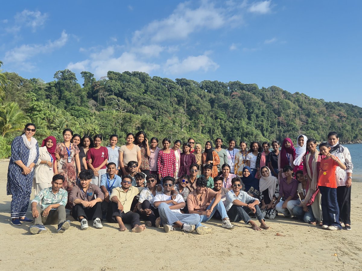 dipon1's tweet photo. 47 students of Botany I Year, #JNRM accompanied by teachers undertook an educational tour to ICAR–Krishi Vigyan Kendra, Sippighat on April 2nd. Students gained practical exposure on mushroom cultivation techniques. Tour concluded with visit to Collinpur Beach. https://t.co/ygoaScvPRL