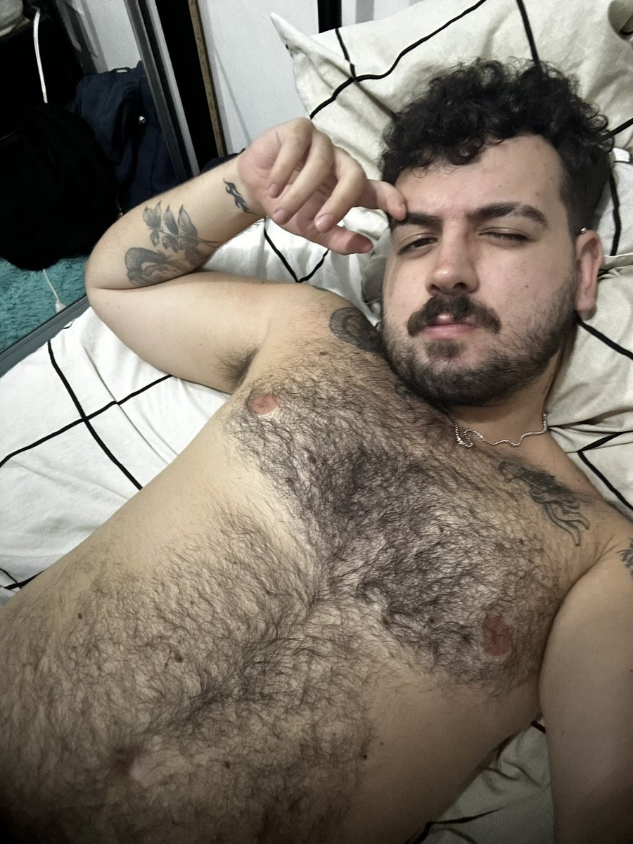 eitaterry's tweet photo. 😴😴 https://t.co/TTpItLBEOx