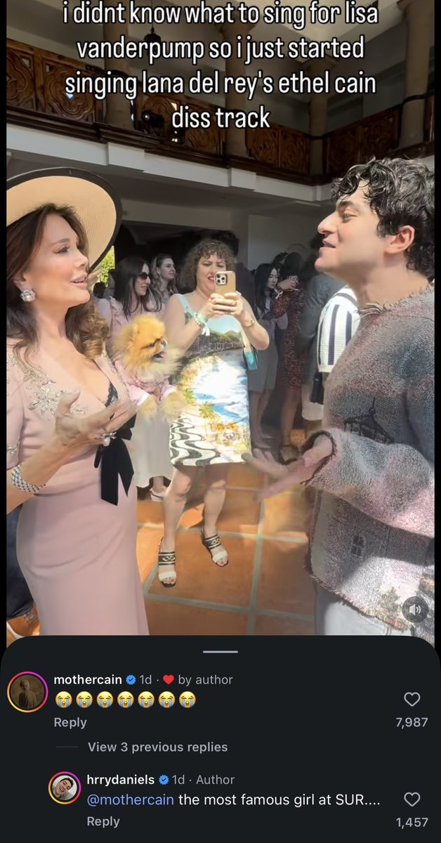 alex |-/ tweet media