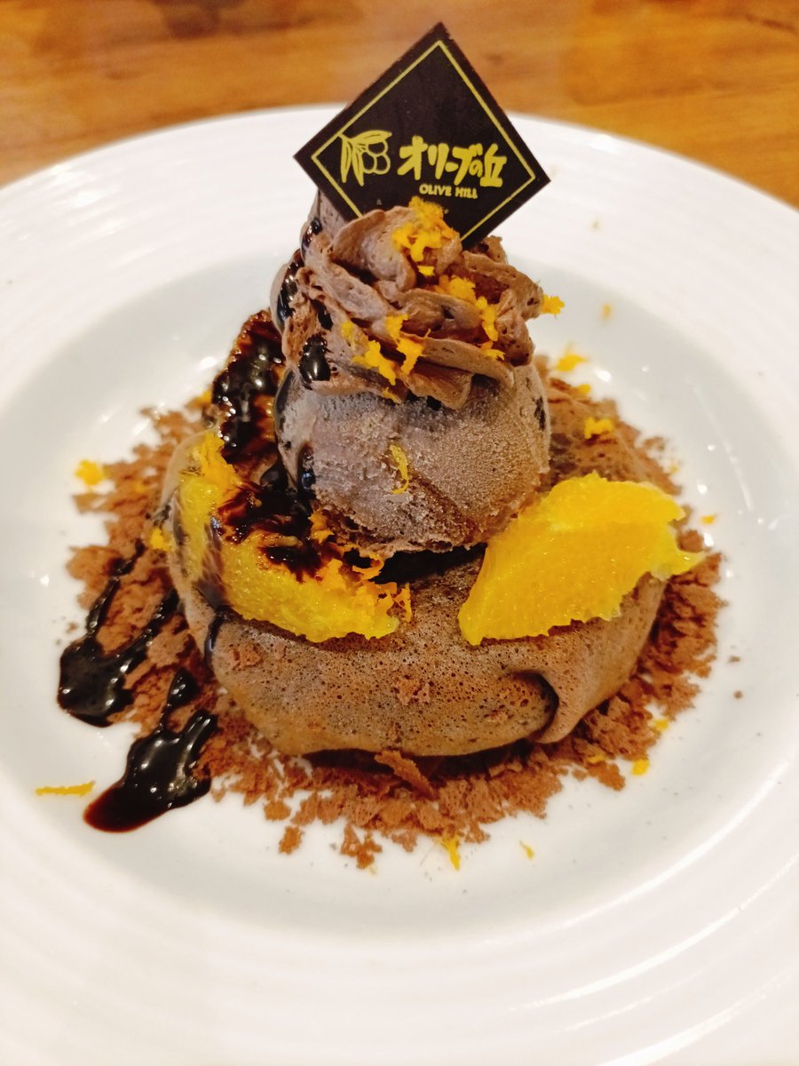 piporara's tweet photo. オリーブの丘のショコラオランジュクレープ、美味しかった😚 https://t.co/eWojMBdVAn