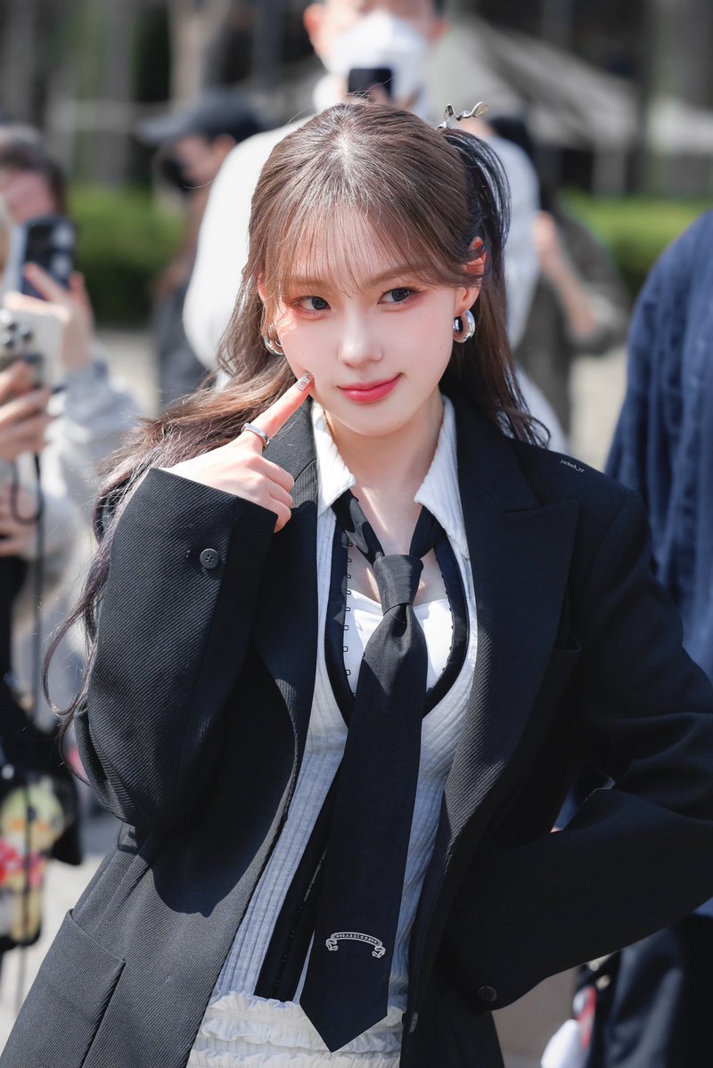 yschwh_yy's tweet image. 260404 MBC

가장 소중한 네게，생일 축하해🎂
행복하게 더 행복하게 언제나 행복하길🥰

#케플러 #Kep1er #ケプラー
#김채현 #CHAEHYUN #チェヒョン
#ChaehyunBrightLightDay
#오늘하루_채현이로_가득채워
#輝くチェヒョンの光