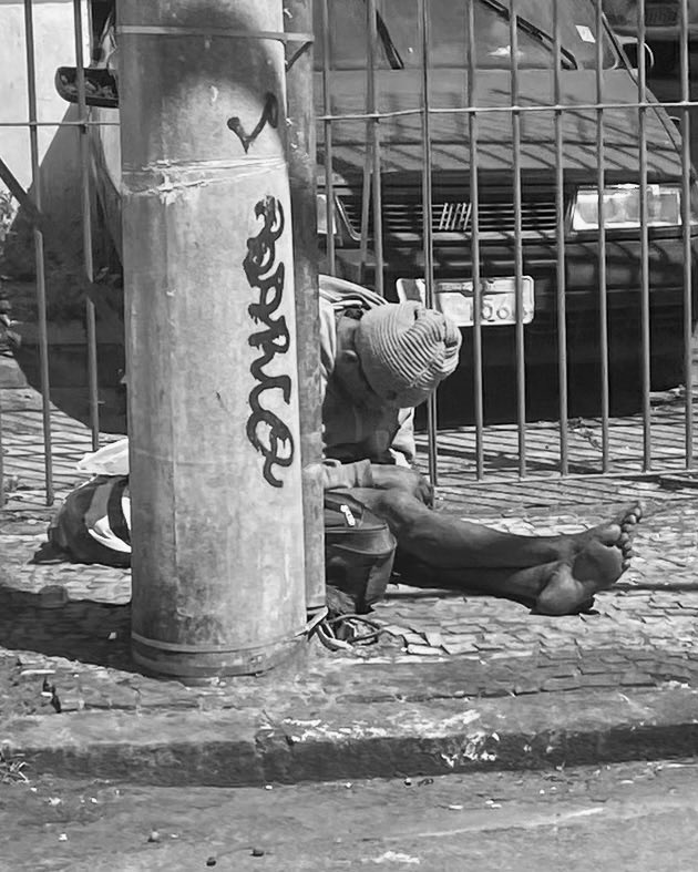 abrahaoscoppeta's tweet image. #streetphotografy  #monochrome #pb #noir #photo #blackwhitephoto #thepeoplewemet #streetfps #Shotoniphone #fotografiapretoebranco