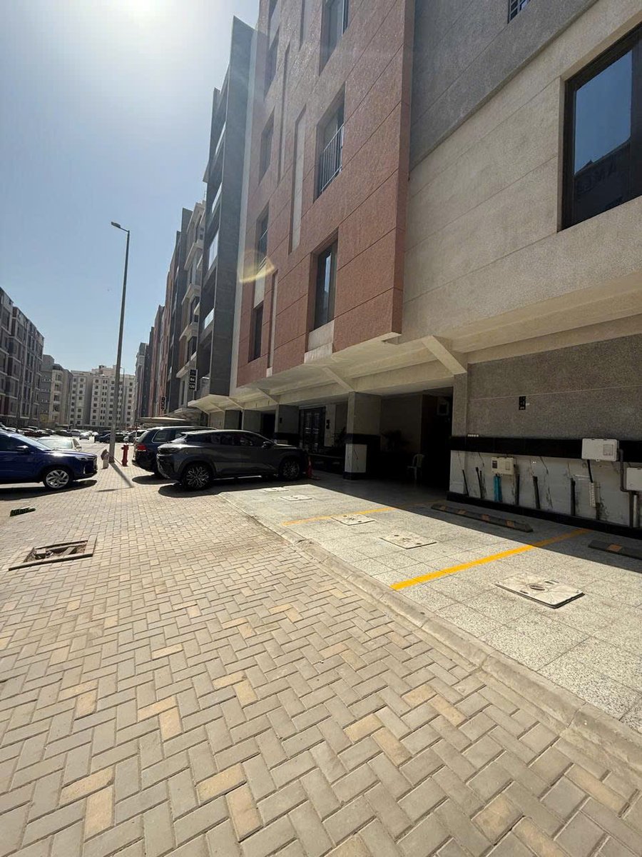 Eleanor Davidson tweet media