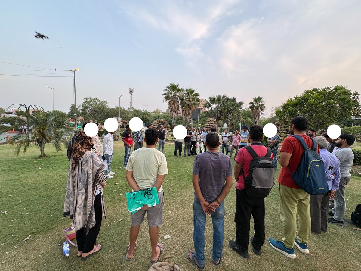 MenWelfare's tweet image. Date : 25/04/2026 - Weekly Meeting. 

Colours of sky are mesmerising. They indicate a fresh start and positivity. 

We are here to serve men and their families to the best of our ability. 

#Weekly #Meeting #Saturday