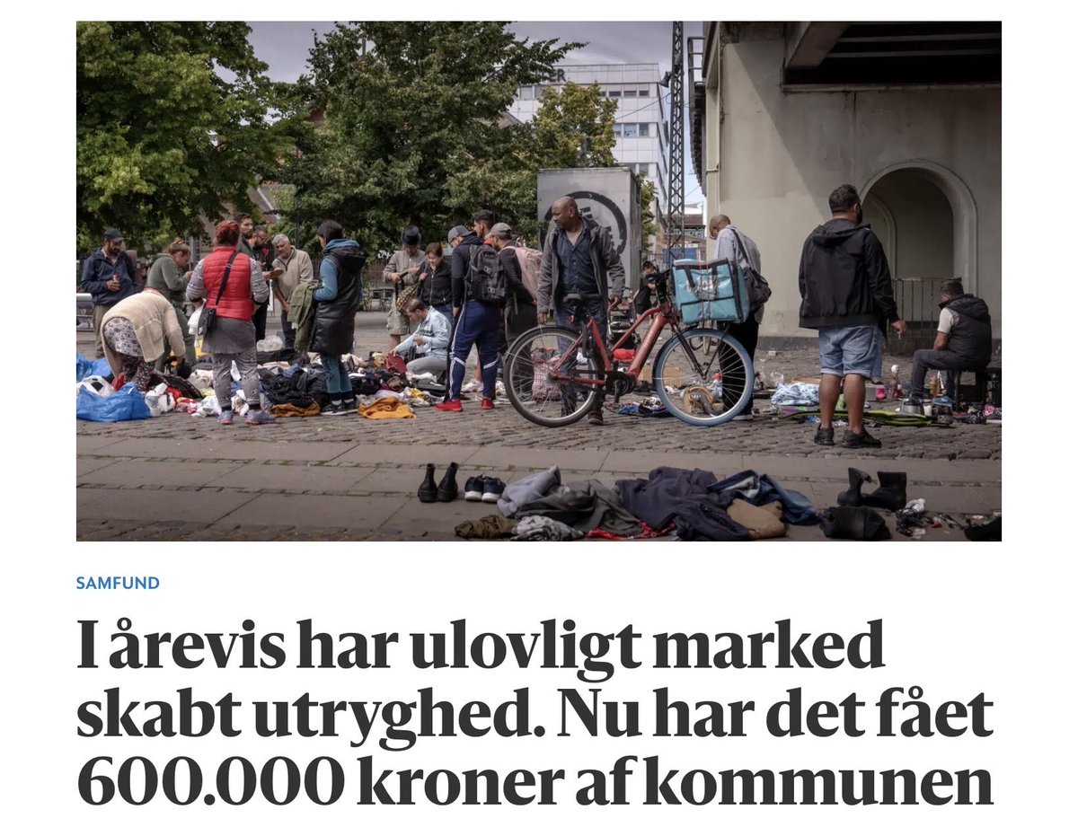 #dkpol 

Det er de rablende sindssyge venstreorienterede på Københavns Rådhus, der donerer skatteborgernes penge på dette utrygsskabende migrantmarked ved Nørrebro Station.