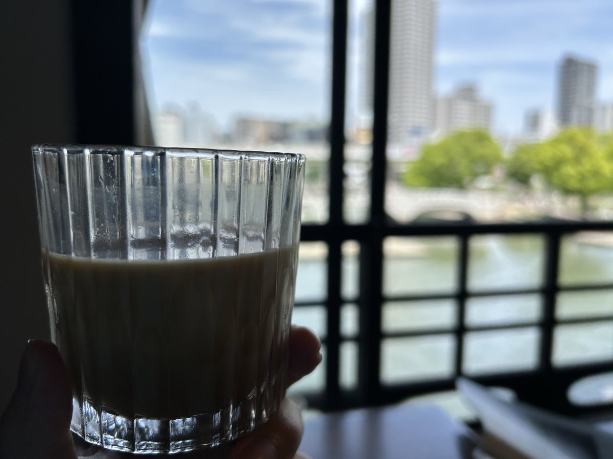 オセロン tweet media