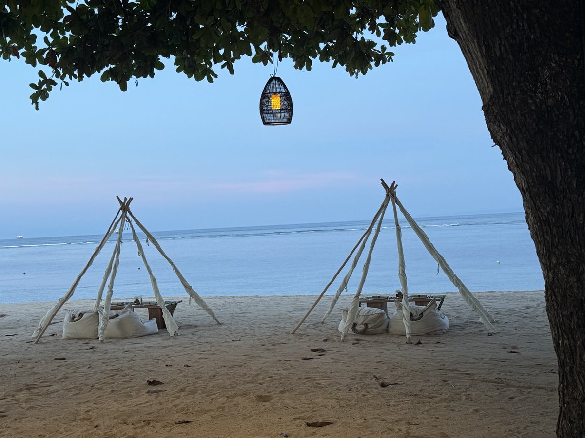 yagmurizi's tweet photo. #Bali #NusaDua #Bolai 🍀🌺🌸❤️💃🏿🎶 https://t.co/RoAhGeUFXj