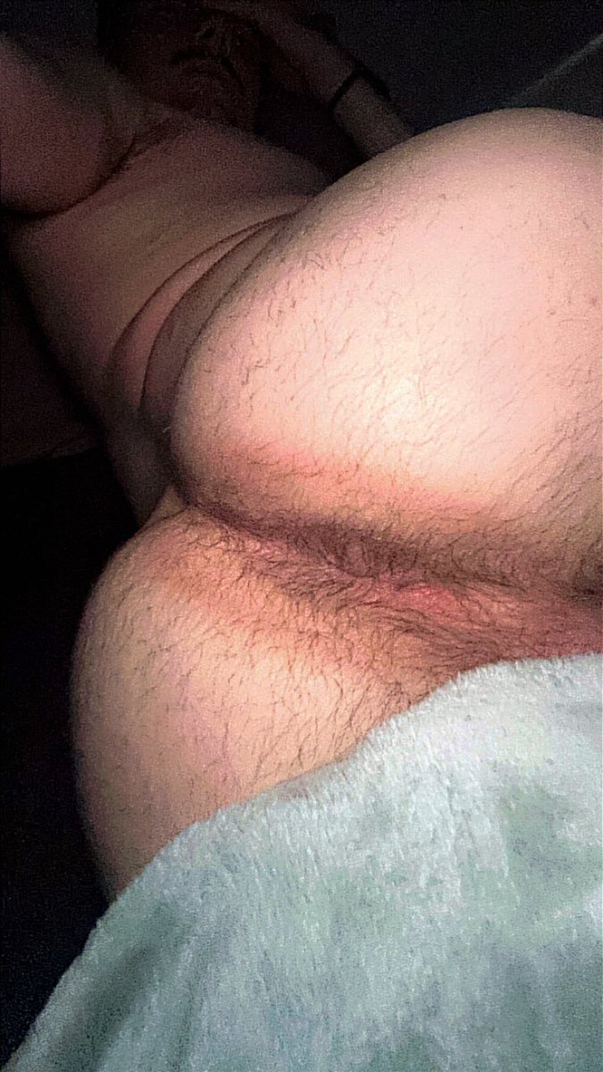 kolby_jack02's tweet photo. Literally just pinned me down and take advantage of me thanks 😝. https://t.co/kGMcJh48qA
