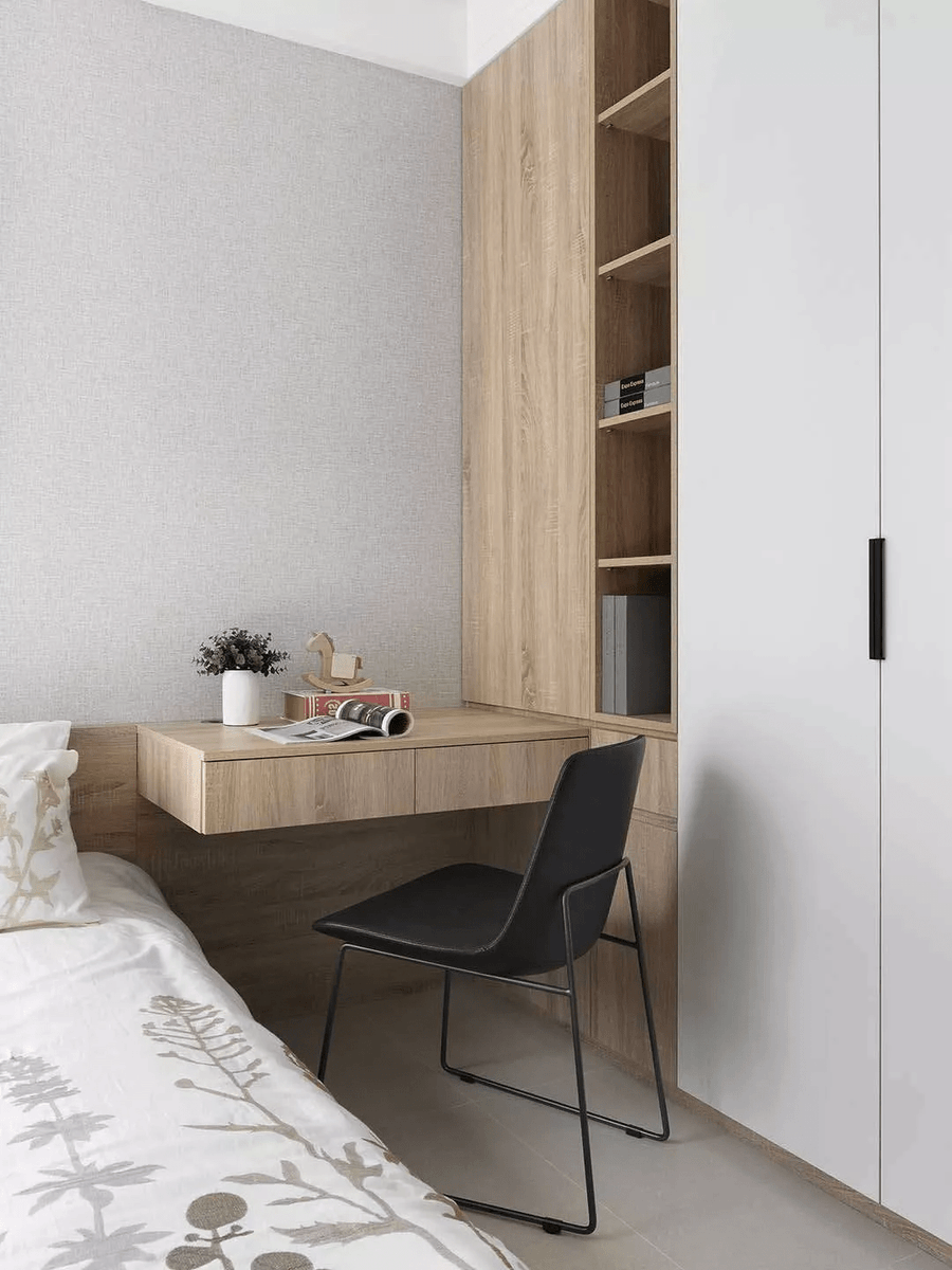 C8cOfjsXZVHWGvY's tweet image. "Trapped in a Victorian study! Solve hidden puzzles, decode ancient letters, and escape before the clock strikes midnight. Will you be the one to break free  #EscapeRoom #MysteryAwaits"