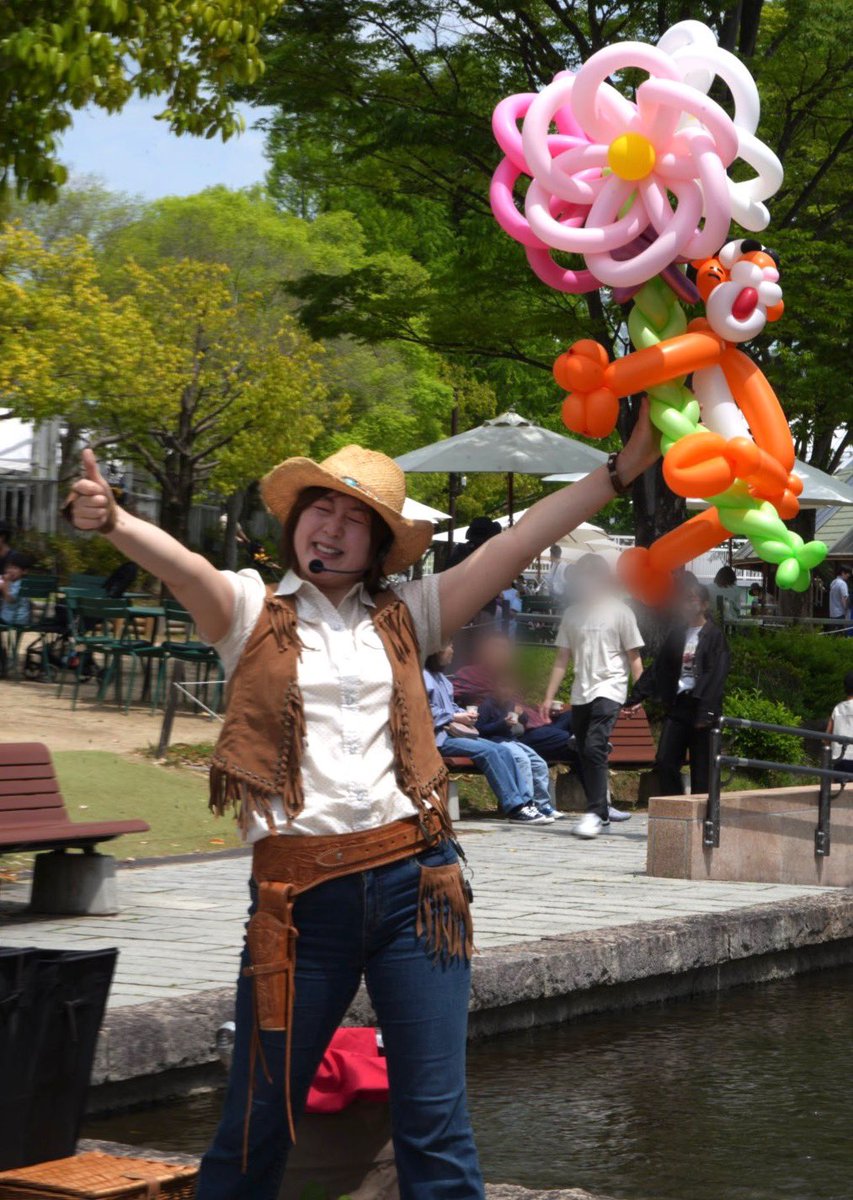 高円寺ではなく
 #オアシスパーク へ

#バルーンパフォーマーエル

 いいリアクションのボブ😊

水遊びで元気いっぱいのお子ちゃま多め

ジャイバルは無し🎈💥

#岐阜県