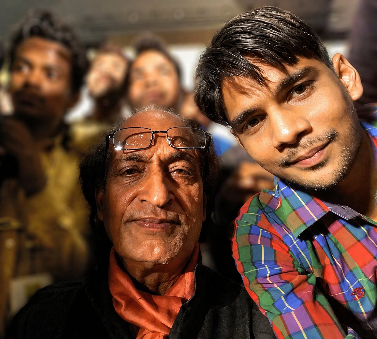 FarhanPhotoJ's tweet image. The magician behind the #Camera #RaghuRai is no longer with us today… it feels like an entire era has come to a pause.
I consider myself fortunate to have had the opportunity to meet him in #2016, those moments will always stay with me.

#RIPRaghuRai 💐