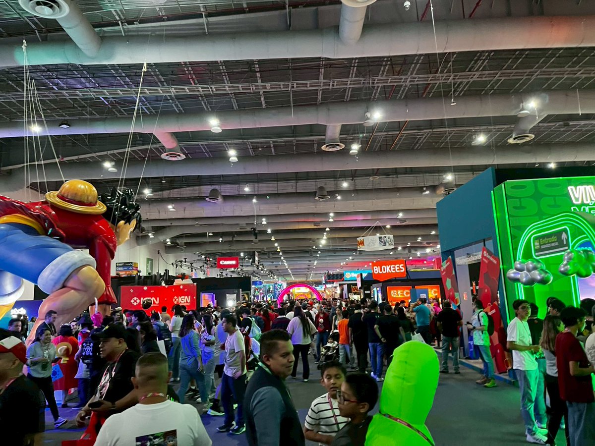 桜谷シュウ 『ニワトリ・ファイター』 Rooster Fighter 第12巻 ４月３日発売！！ tweet media