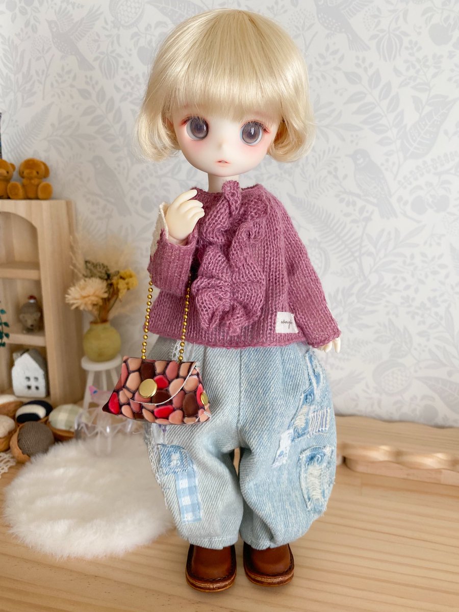 詩ちゃん可愛い🥰

以前購入してたイルメールのハッピードール用着せ替えバッグ（カプセルトイATAOコラボ）合わせてみました🎶
持ち手部分、チェーンや長さを変更してみようかな✨

#まめじ工房 
#TinyFox