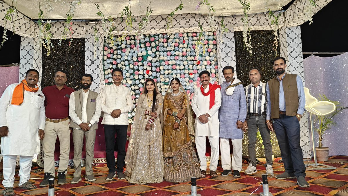 PSalkan's tweet photo. आज शाम विभिन्न विवाह समारोहों में सम्मिलित होकर नवविवाहित दंपत्तियों को हार्दिक बधाई एवं मंगल शुभकामनाएँ प्रेषित की।

अखिल भारतीय चन्द्रवंशीय क्षत्रिय खाती समाज 
Pravesh Verma https://t.co/fvwfQaa0rv
