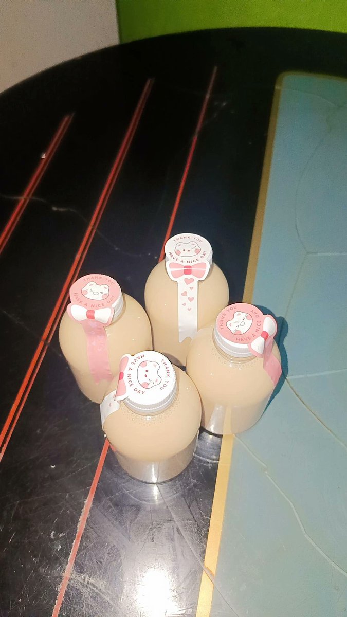 Roasted milk tea & thai tea 13k aja tweet media