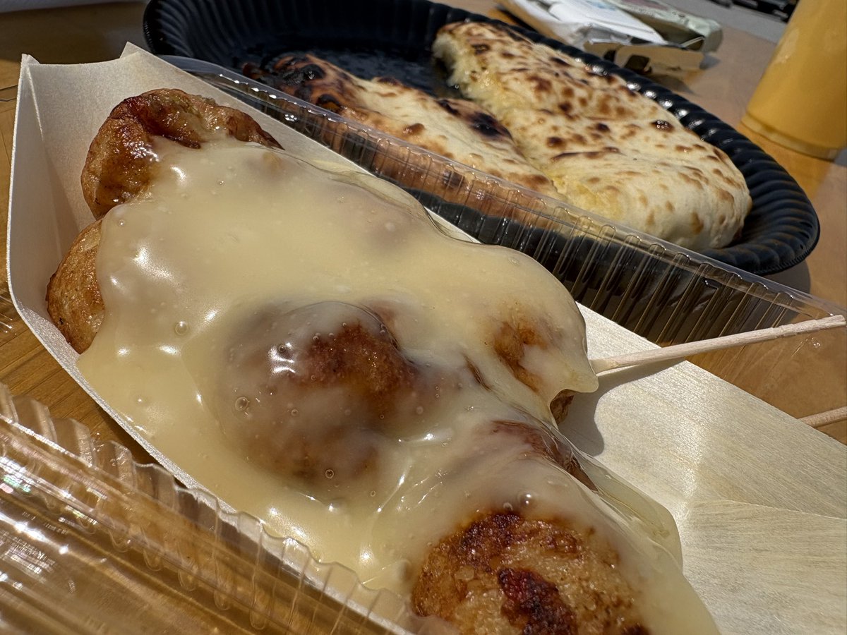 今日はこちら！
三河ラジオフェス&amp;とよた軽まつり！

15時からの「ゆう♡らぶ」トークステージに出ます！

たこ焼きもナンも美味しい素敵なイベントです！
やっほーい！