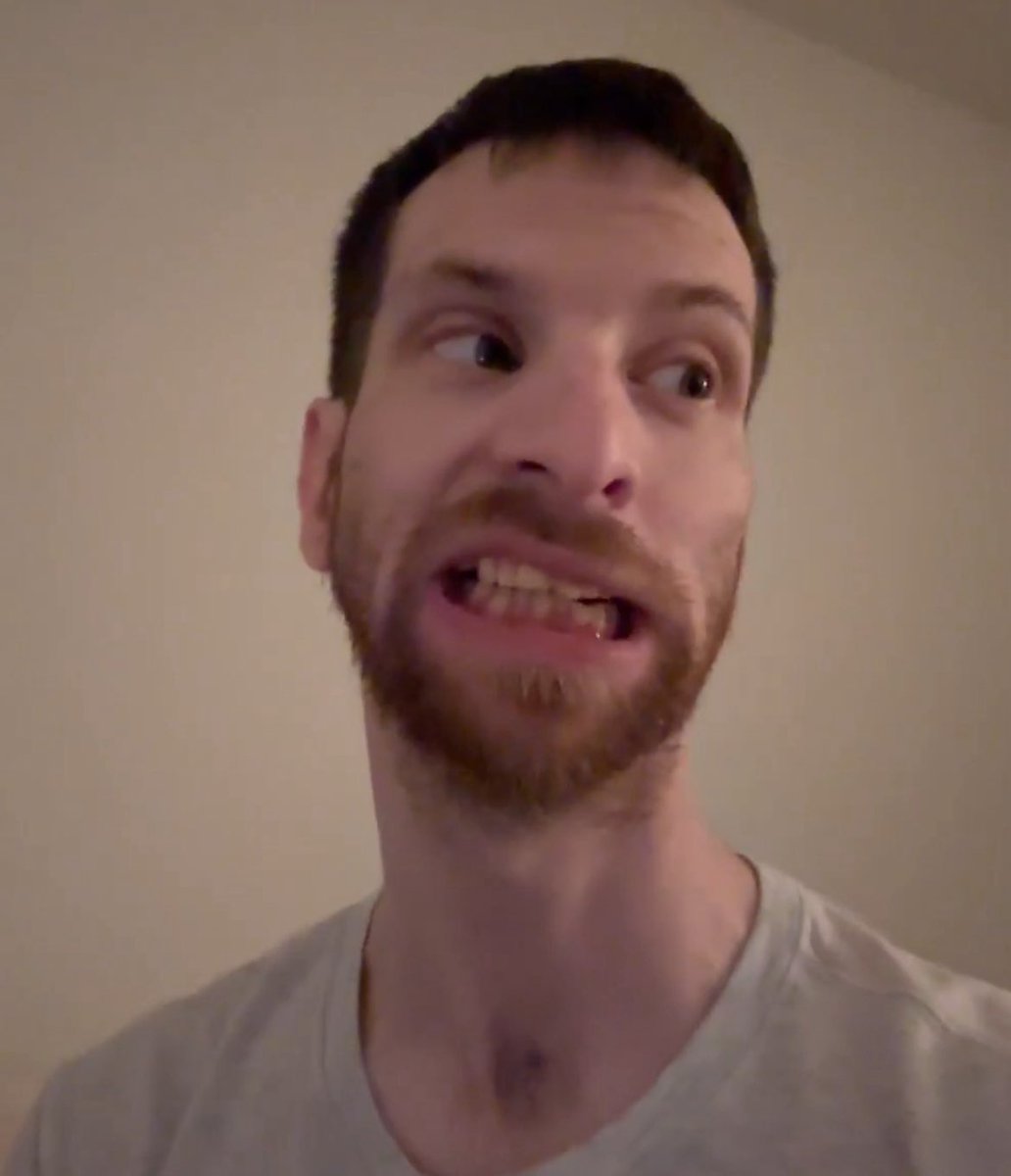 Saks Tracker tweet media