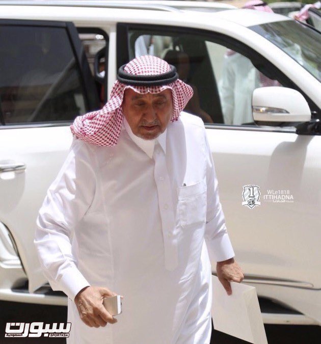 من هزيمة واحده حركت مشاعره وعاد

متى يجود لنا الزمن ب #احمد_مسعود 

اعاد #الاتحاد ورحل 💔

رحمه الله رحمةً واسعة واسكنه
فسيح جناته يارب 🤲